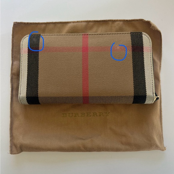 Burberry Elmore Wallet House Check
Derby Zip Around Black - Picture 9 of 9